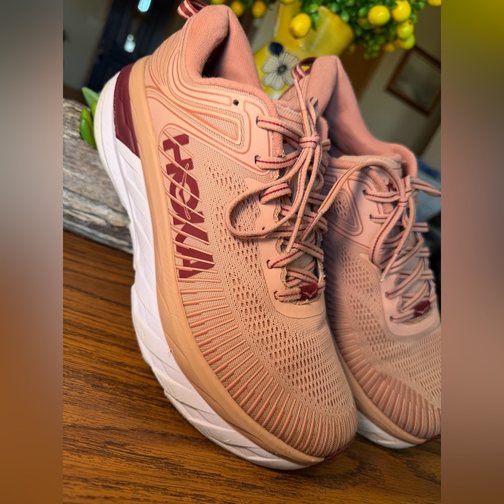 Hoka Bondi 7 Women's Blush and Rose Athletic Shoes